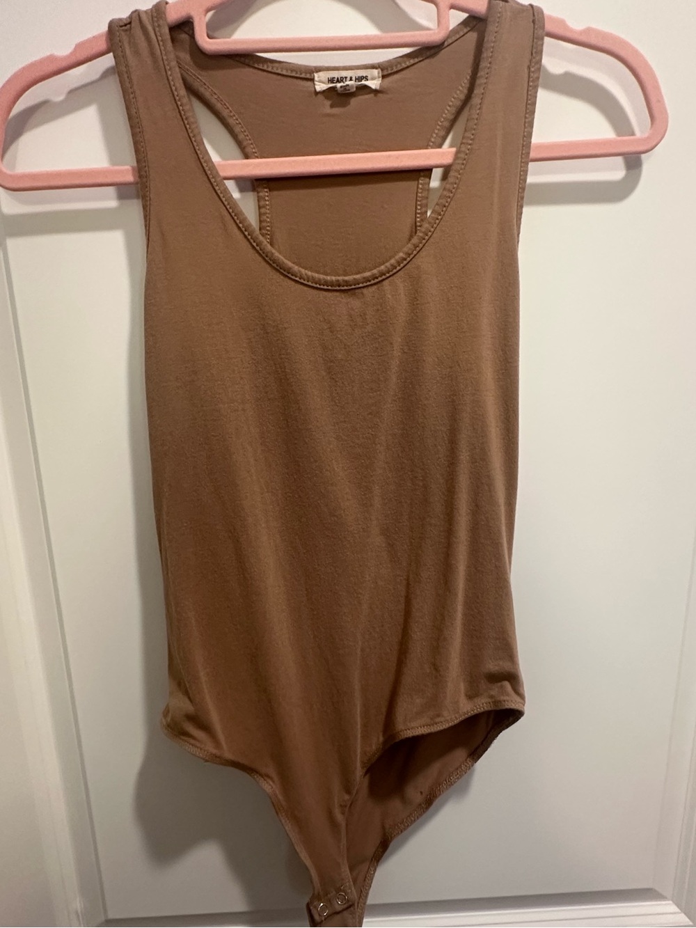 Heart & Hips Tan Racerback Bodysuit Size Large